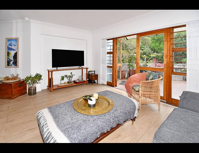 2 BEDROOM SECTIONAL TITLE FOR SALE IN SANDRINGHAM